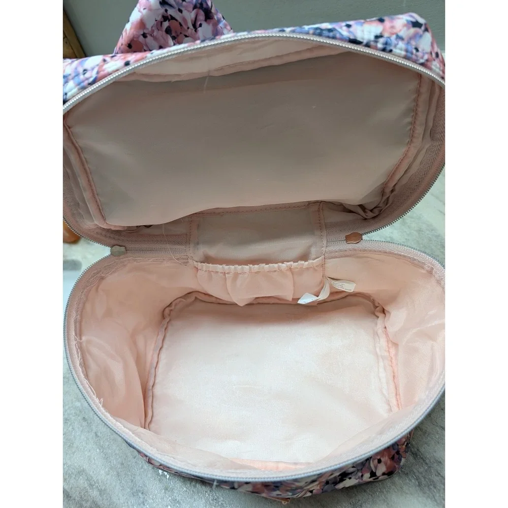 Nicole Miller New York Makeup Travel Case Flower Design